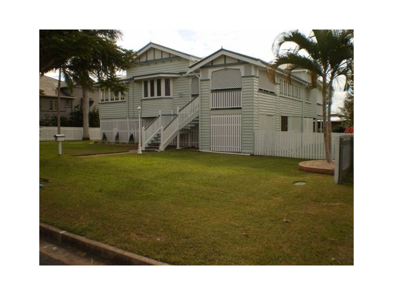 14 Queen Street, The Range QLD 4700