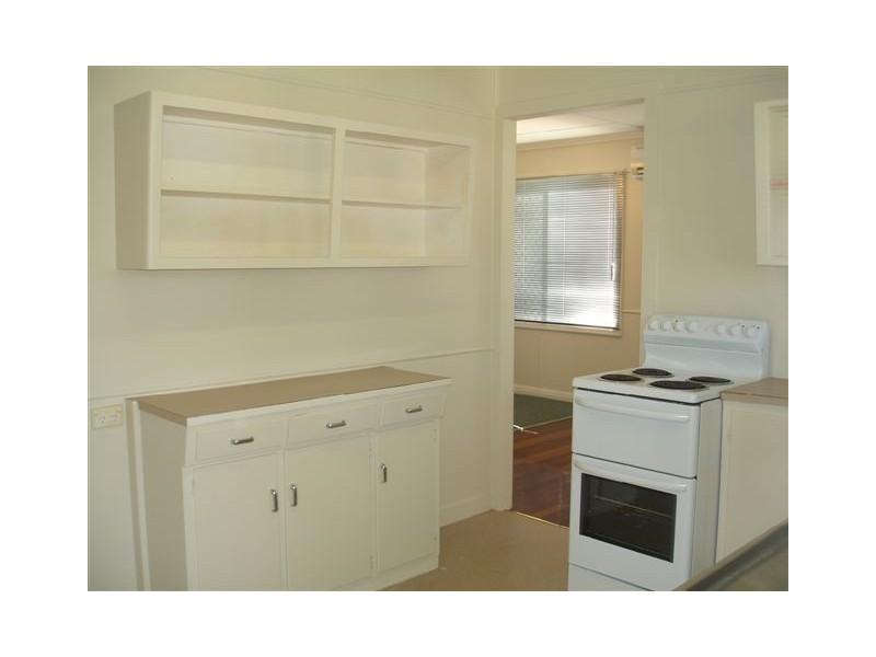 208 Earl Street, Berserker QLD 4701