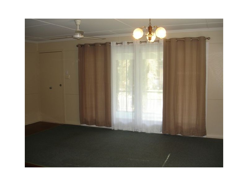 208 Earl Street, Berserker QLD 4701