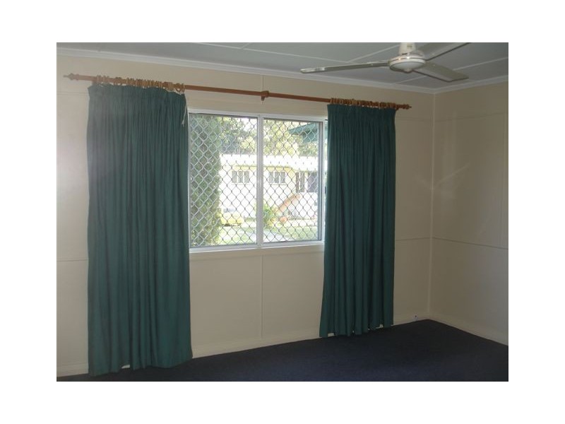 208 Earl Street, Berserker QLD 4701