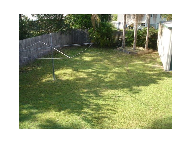 208 Earl Street, Berserker QLD 4701