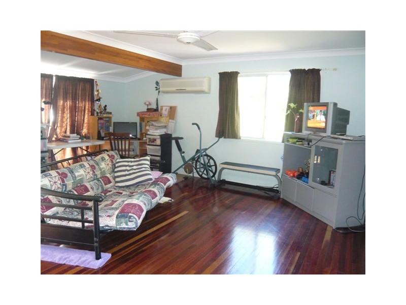 8 Walker Street, Kawana QLD 4701