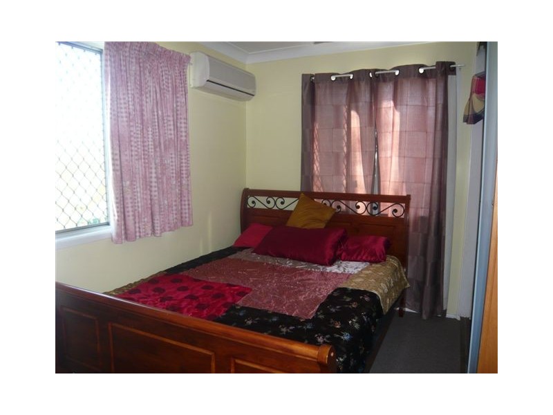 8 Walker Street, Kawana QLD 4701