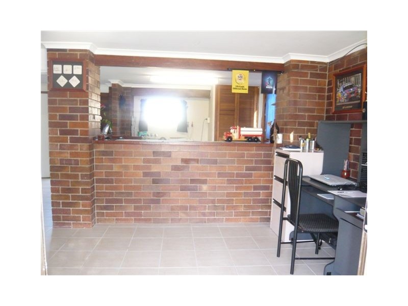 8 Walker Street, Kawana QLD 4701