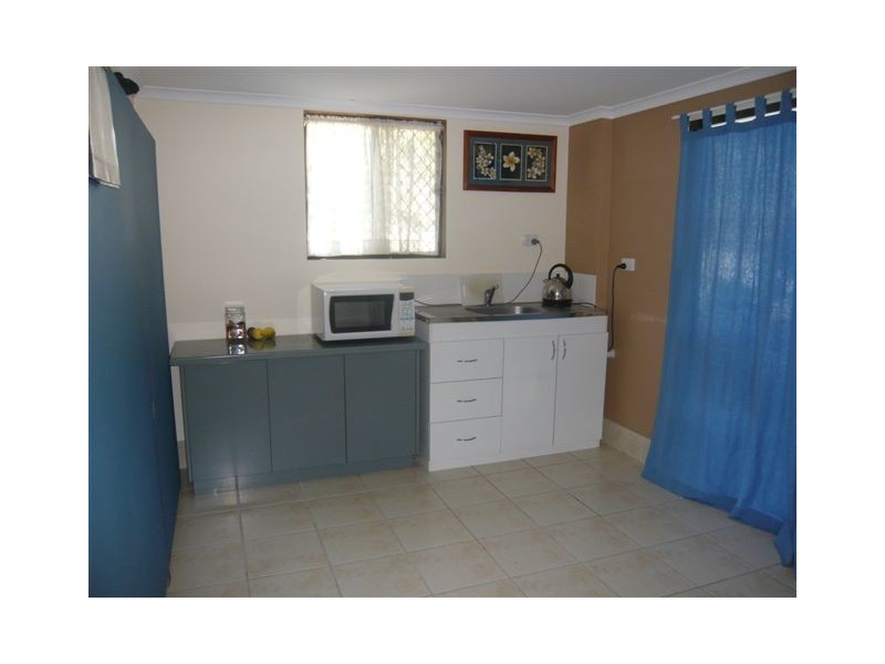 8 Walker Street, Kawana QLD 4701