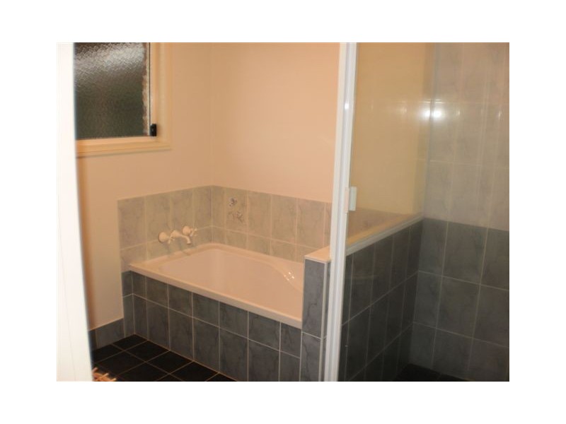 96 Constance Avenue, Rockyview QLD 4701