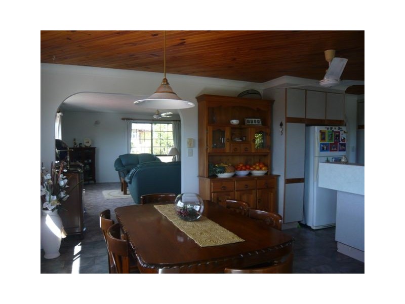 8 Boonah Street, Wandal QLD 4700