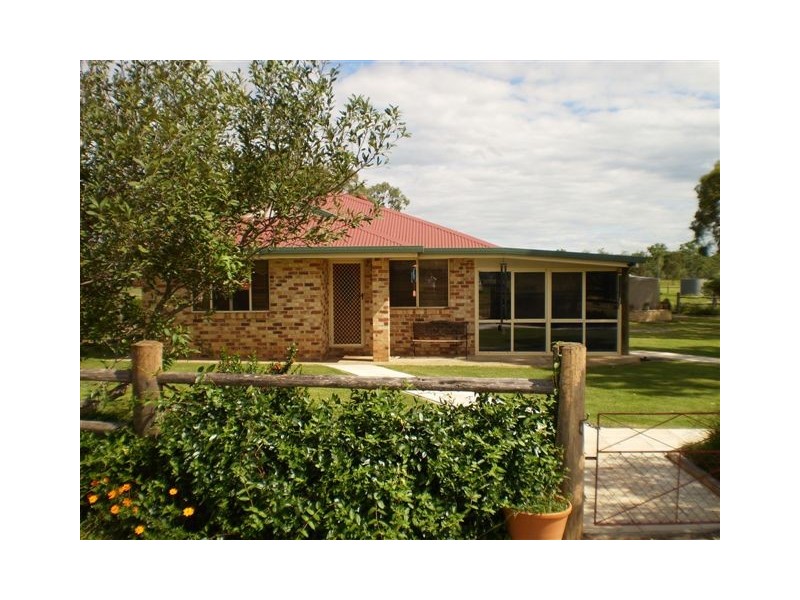 32 Rayner Road, Alton Downs QLD 4702