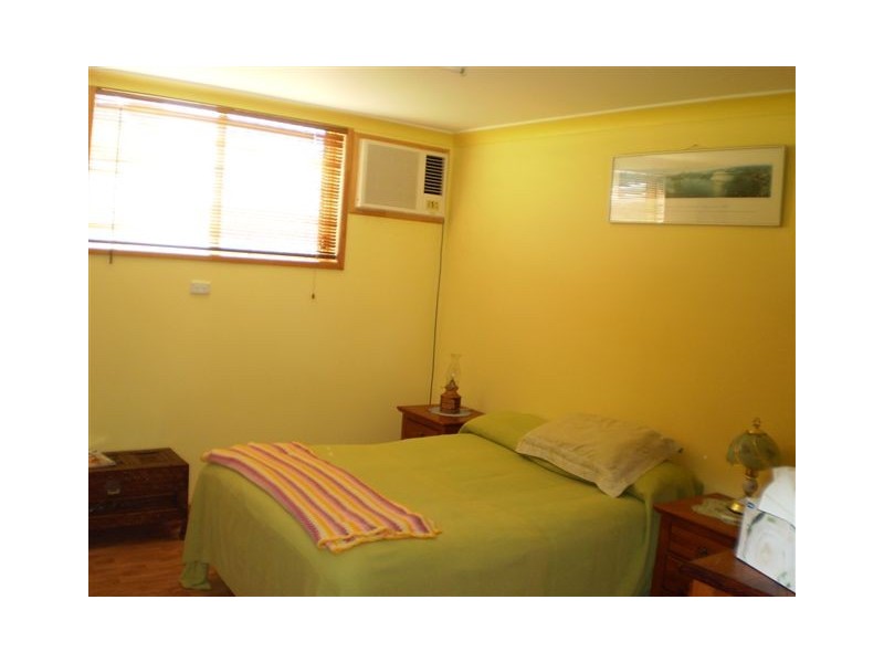 32 Rayner Road, Alton Downs QLD 4702