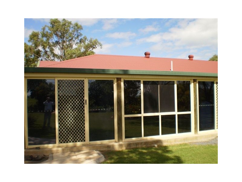 32 Rayner Road, Alton Downs QLD 4702