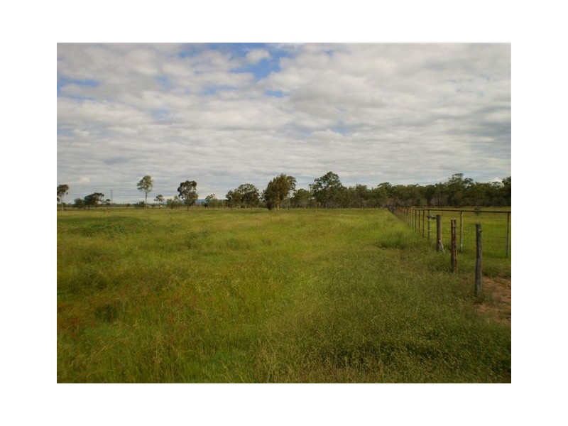 32 Rayner Road, Alton Downs QLD 4702