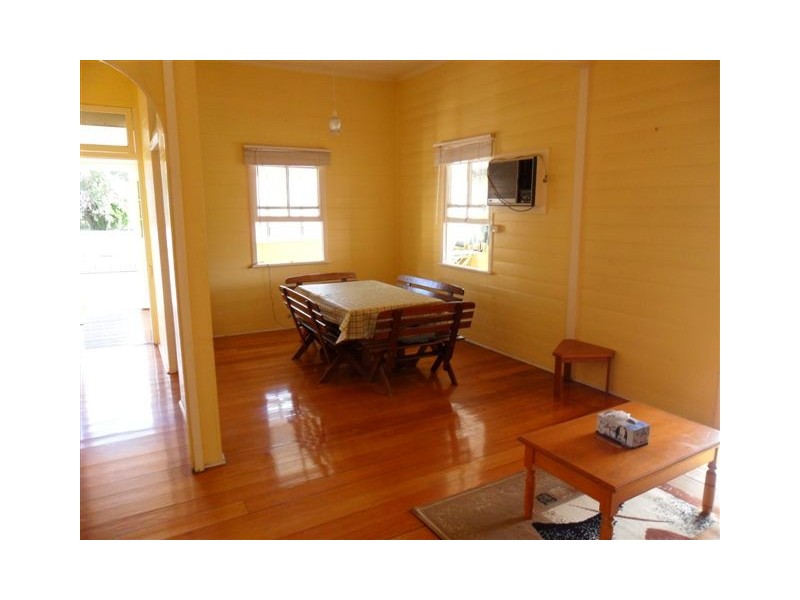 1 Cousins Street, The Range QLD 4700
