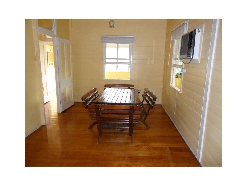 1 Cousins Street, The Range QLD 4700