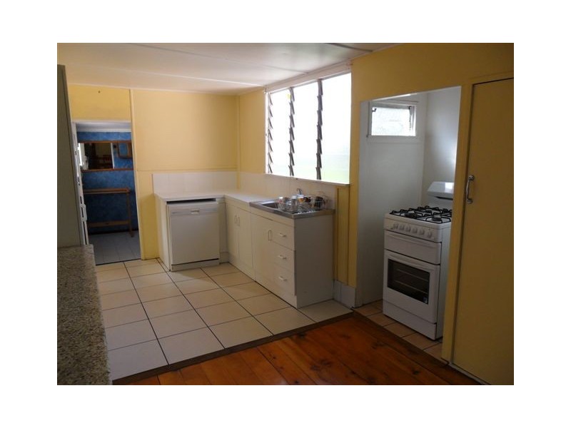 1 Cousins Street, The Range QLD 4700