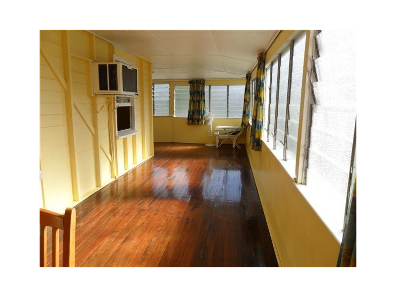1 Cousins Street, The Range QLD 4700