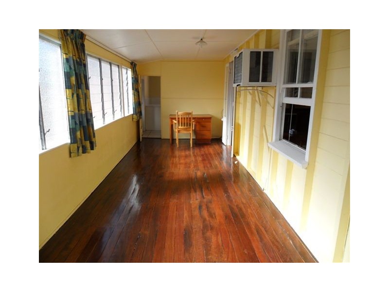 1 Cousins Street, The Range QLD 4700