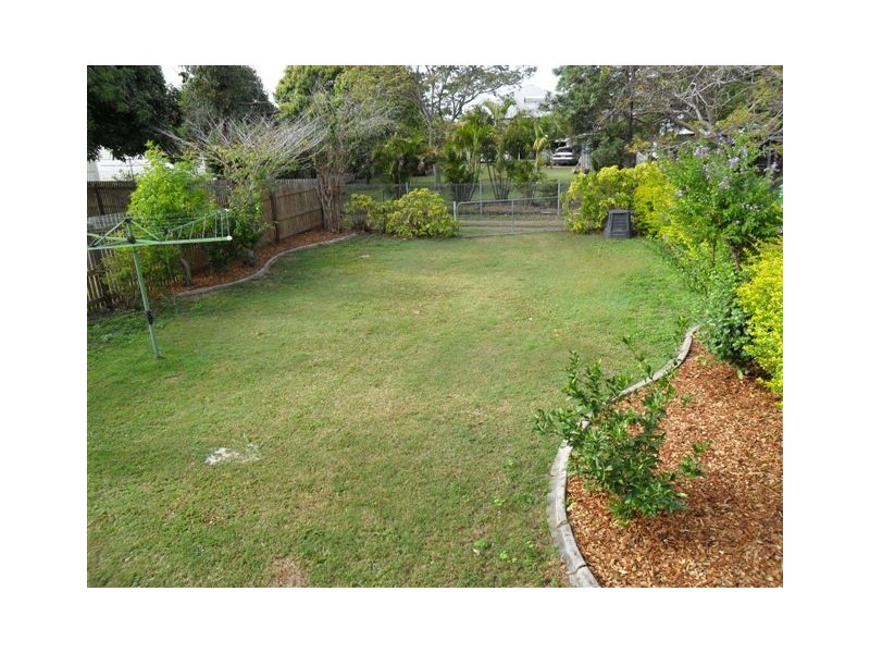 1 Cousins Street, The Range QLD 4700