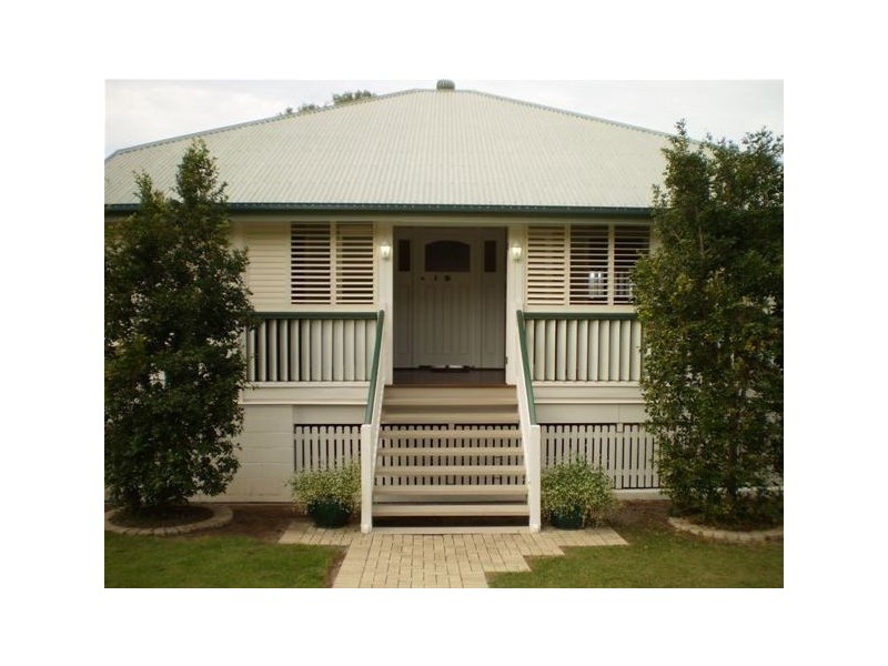 25 Lennox Street, The Range QLD 4700