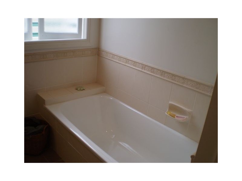 25 Lennox Street, The Range QLD 4700