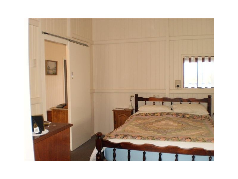 25 Lennox Street, The Range QLD 4700