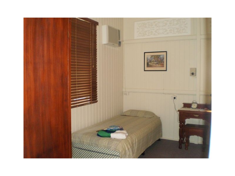 25 Lennox Street, The Range QLD 4700