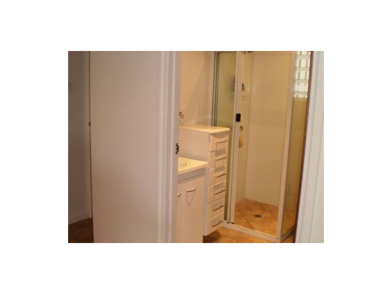 25 Lennox Street, The Range QLD 4700