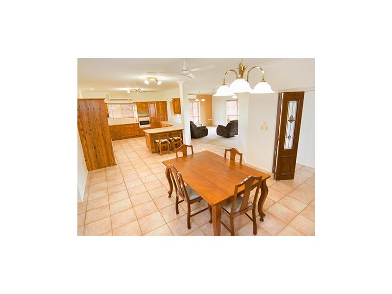 94 Fons Drive, Glendale QLD 4711