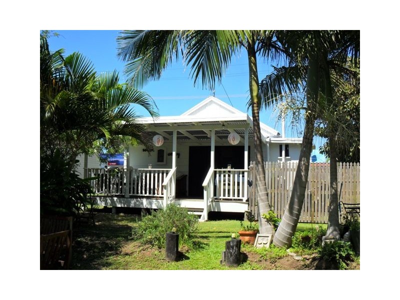 19 Roden Street, Keppel Sands QLD 4702