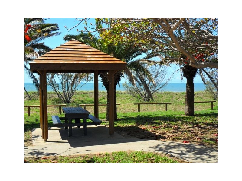 19 Roden Street, Keppel Sands QLD 4702