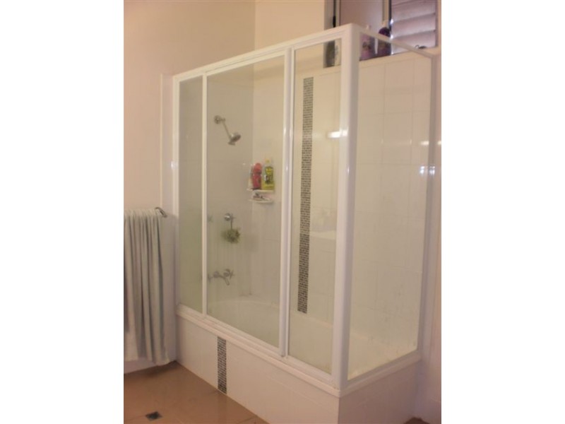 86 Simpson Street, Berserker QLD 4701