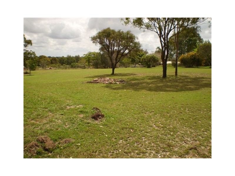 23 Green Avenue, Glenlee QLD 4711