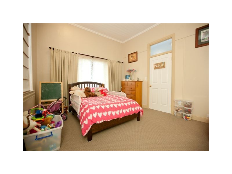27 Glencoe Street, The Range QLD 4700