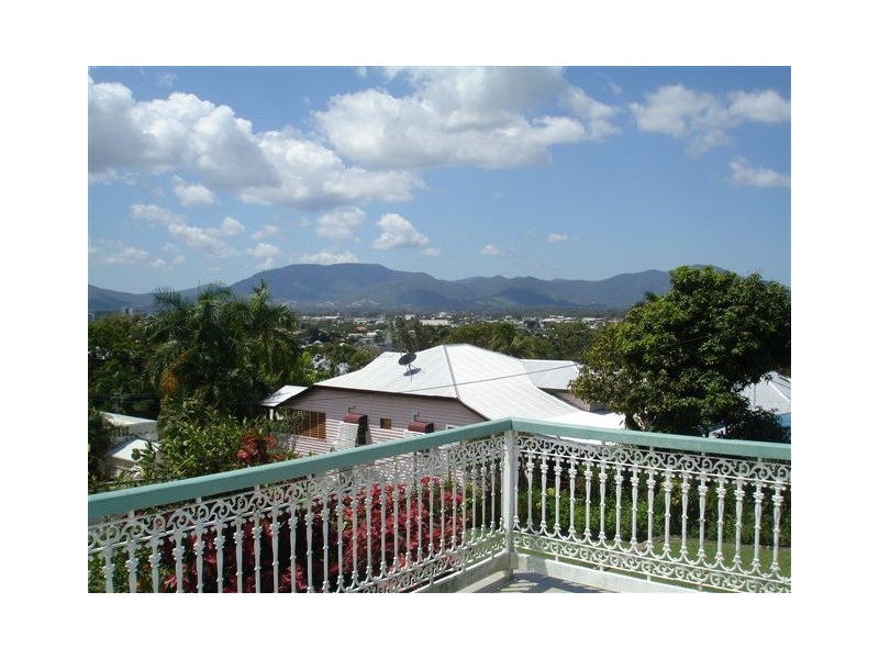 75 Glencoe Street, The Range QLD 4700