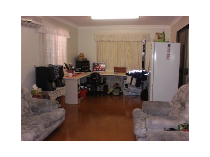 58 Buzacott Street, Park Avenue QLD 4701