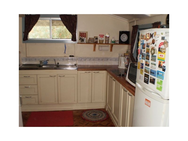 21  Langmorn Street, Raglan QLD 4697