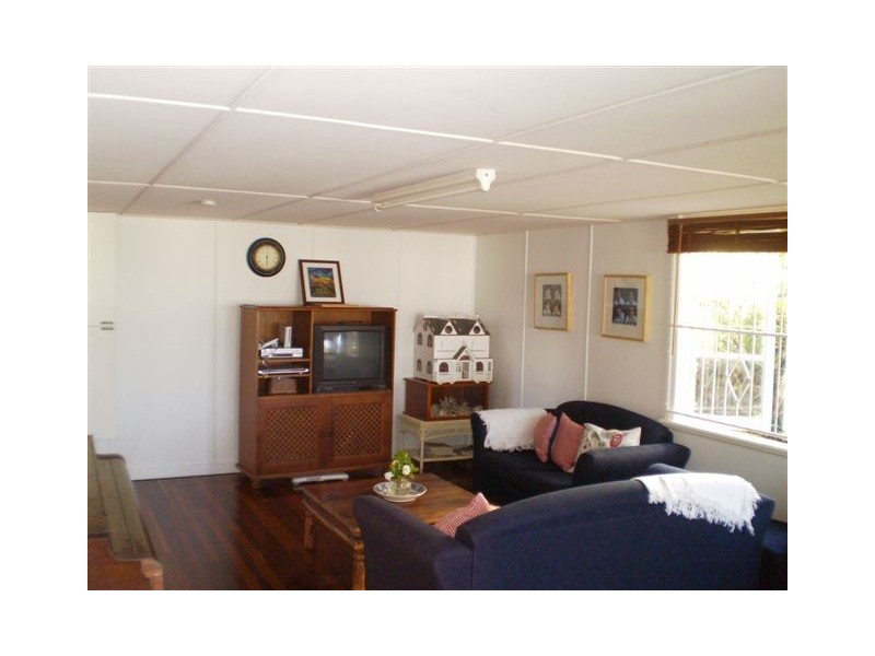 38 Cousins Street, The Range QLD 4700