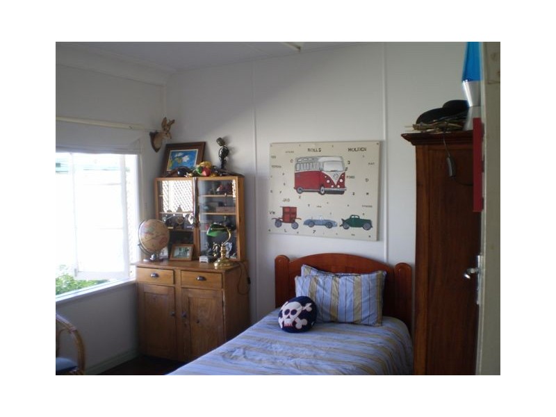 38 Cousins Street, The Range QLD 4700