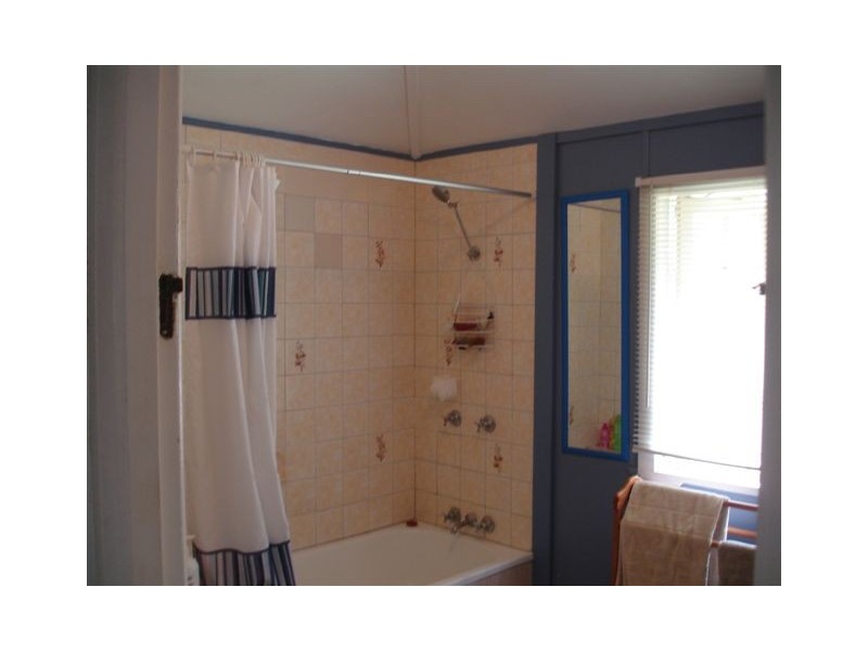 8 Brecknell Street, The Range QLD 4700