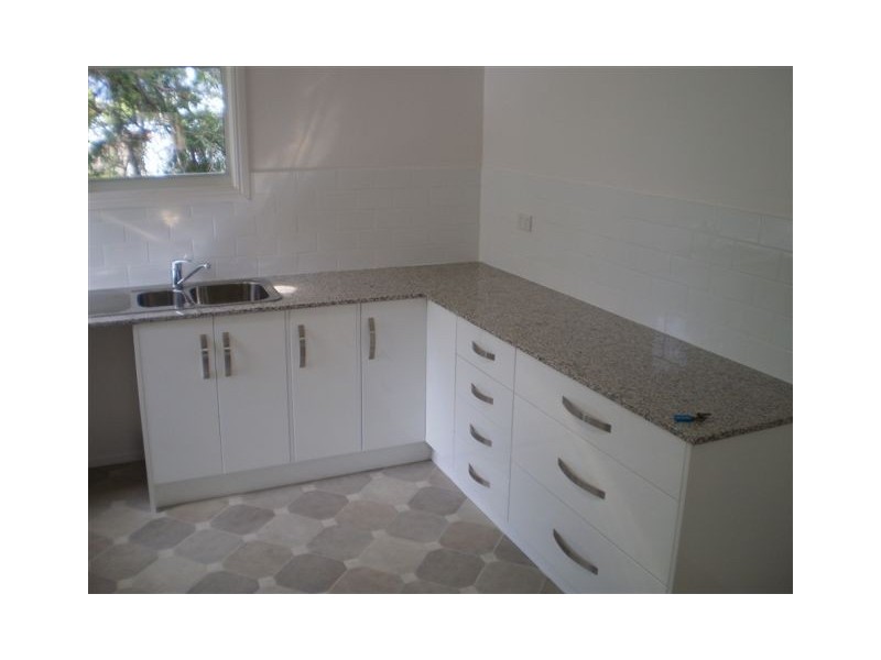 16 Cousins Street, The Range QLD 4700