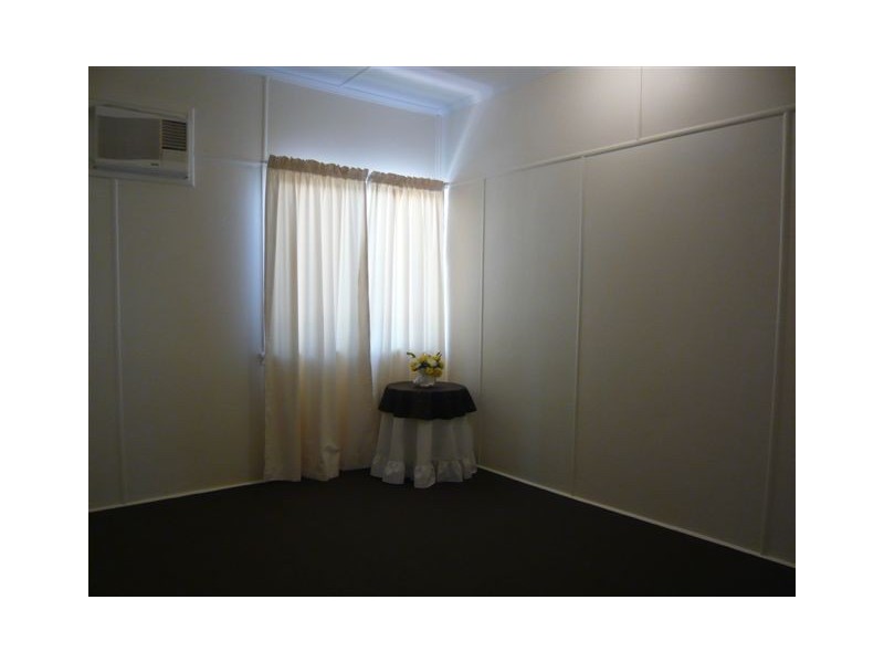 3 Barry Street, Wandal QLD 4700