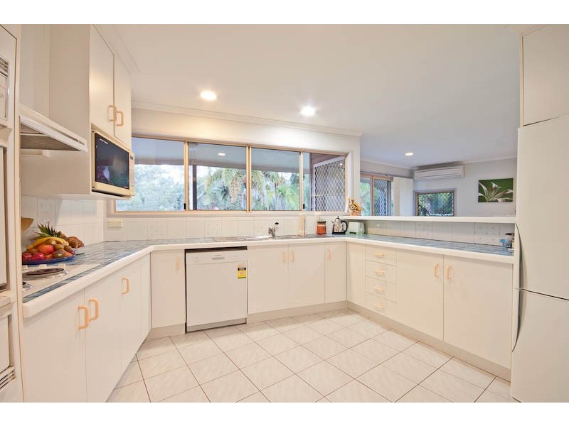 8 McRae Place, Frenchville QLD 4701