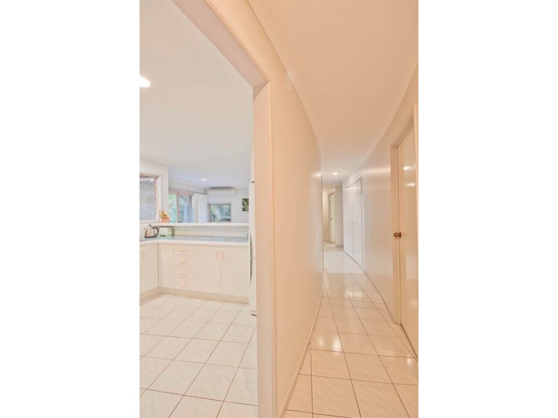 8 McRae Place, Frenchville QLD 4701