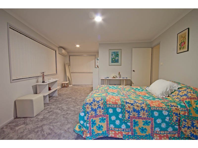 8 McRae Place, Frenchville QLD 4701