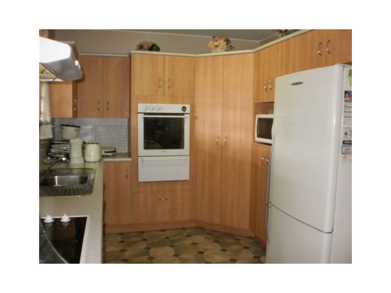 270 Dempsey Street, Koongal QLD 4701