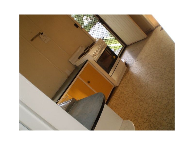 6 Thackeray Street, Park Avenue QLD 4701