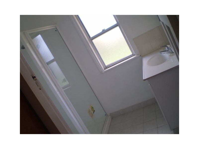 6 Thackeray Street, Park Avenue QLD 4701