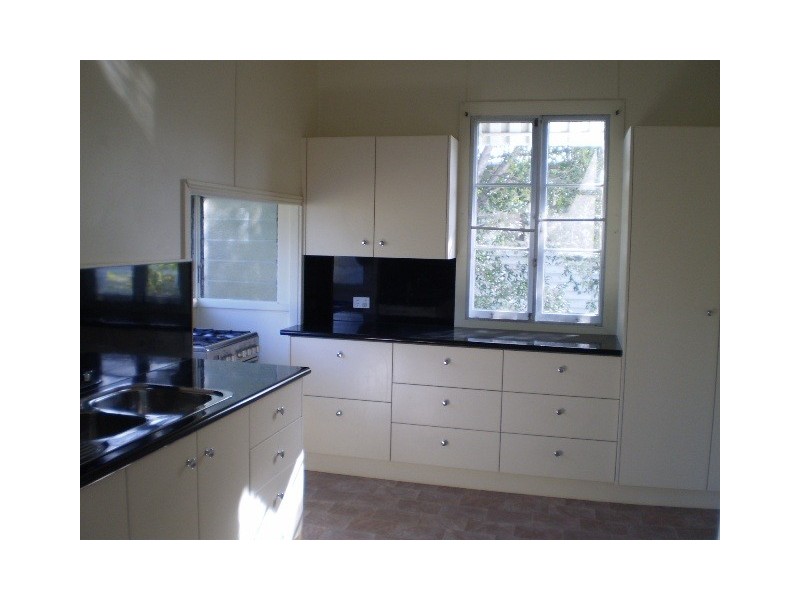 9 Glencoe Street, Allenstown QLD 4700