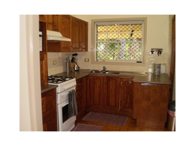 64 Jardine Street, West Rockhampton QLD 4700