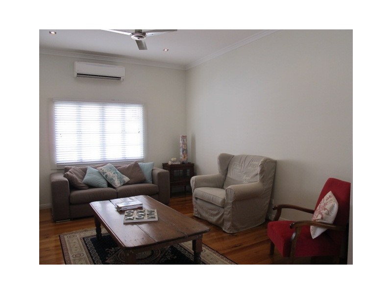 5 Lamington Street, The Range QLD 4700