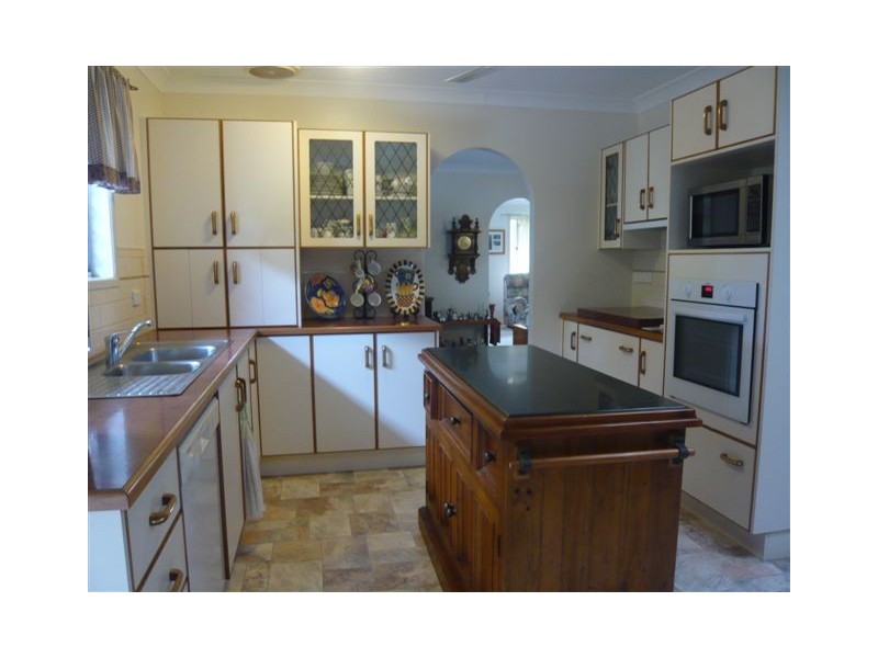 327 Irving Avenue, Frenchville QLD 4701